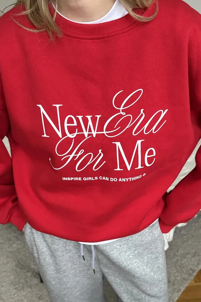 Свитшот с начесом и принтом "New era" в красном цвете