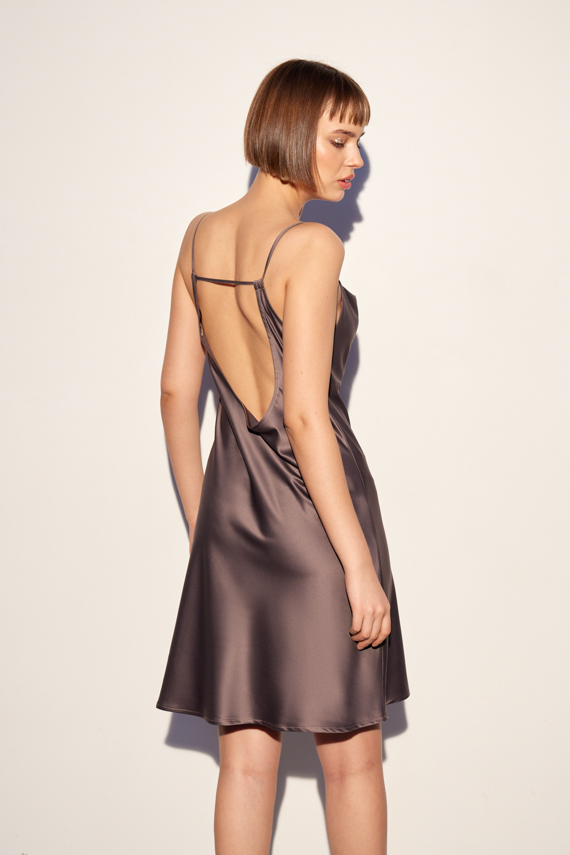 INSPIRE Платье-комбинация длины мини (пыльно-коричневый)