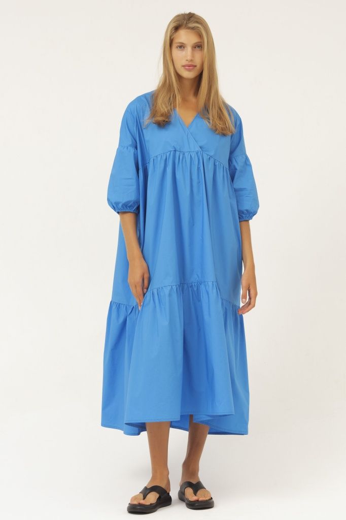 INSPIRE Платье-миди ярусное с V-вырезом (синий)