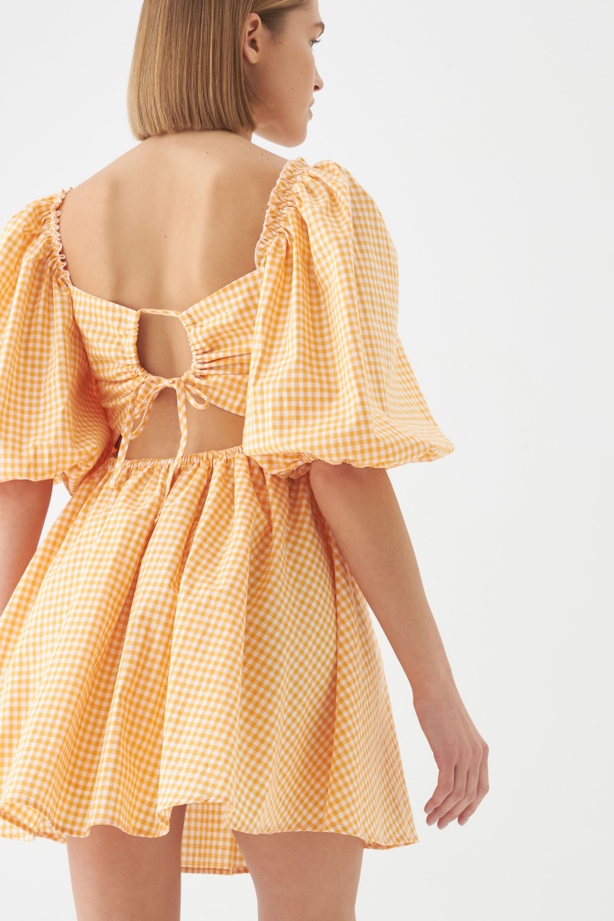 INSPIRE Платье на завязках с объемными рукавами (оранжевая клетка)