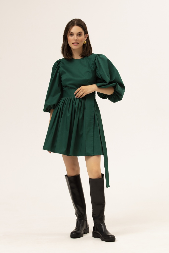 INSPIRE Платье-мини с объемными рукавами и поясом (изумрудный)