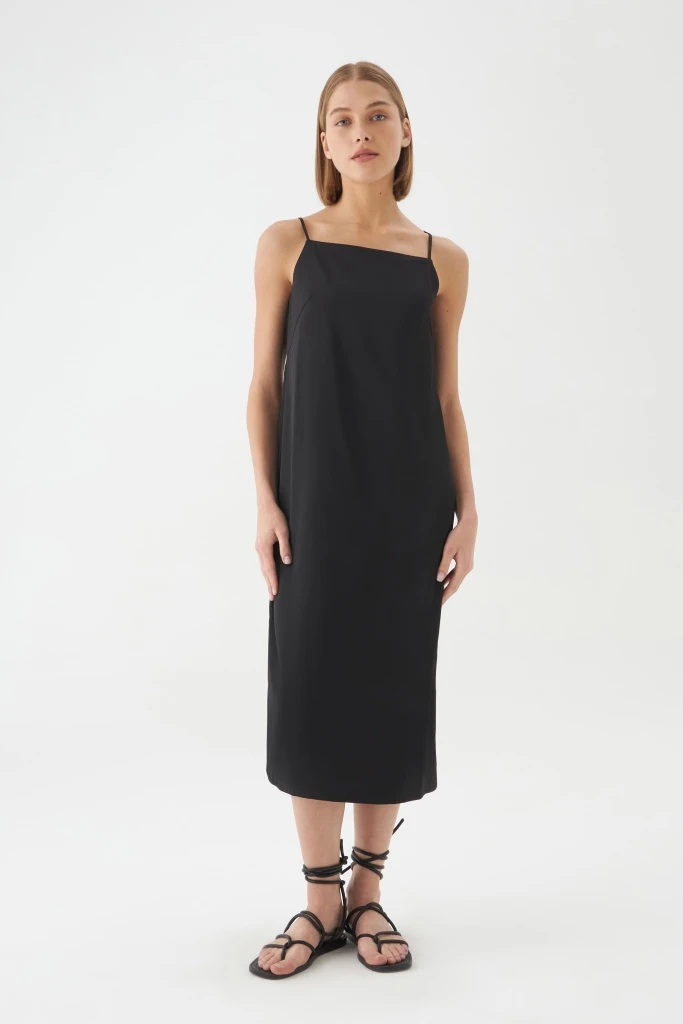 INSPIRE Платье-комбинация длины миди с завязками на спине (черный)