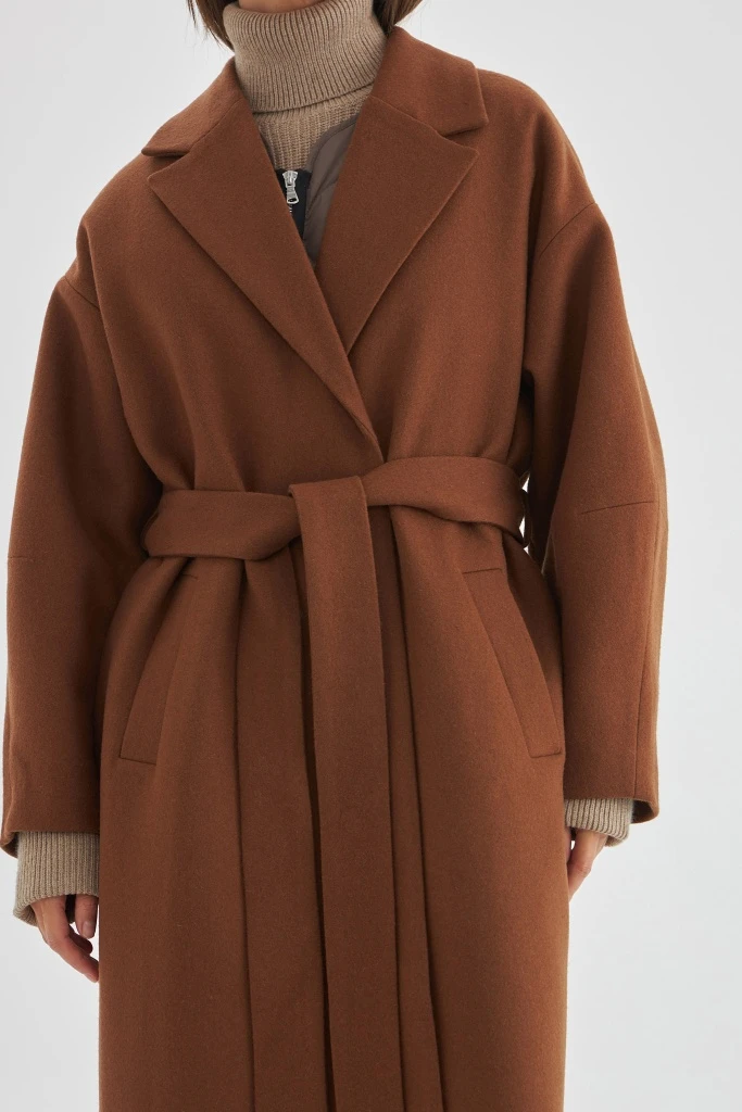 INSPIRE Пальто-халат удлиненное с классическим воротником (коричневый)
